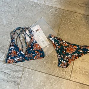 Kulani kinis teal tiger print top